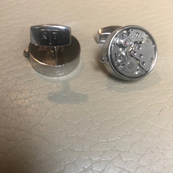 RT London Men's Slim Skeleton Round Gear Cufflinks - Picture 1 of 3